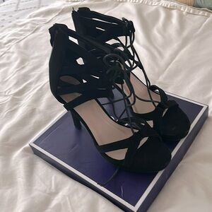 Women’s size 9 black strappy heel